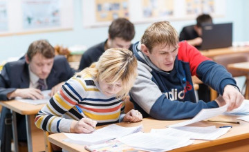 «Камера – единственный способ рассказать о себе»: про выпускников интернатов снимают документальный фильм