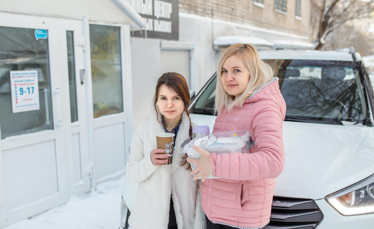 Как Юля и Даша привозят жизненно важную помощь за сотни километров от Перми