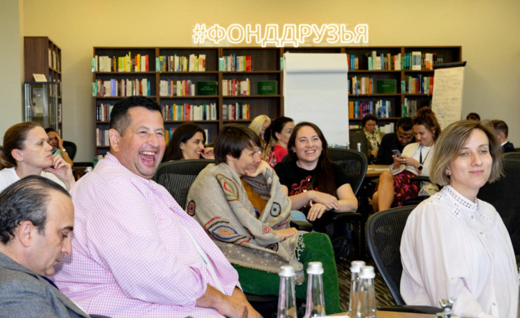 «Нас ждут 10 лет, которые изменят индустрию благотворительности», — Надежда Ли, директор «Дедморозим»