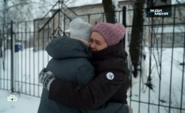 «Я долго вас искала»: «Дедморозим» помогли Ираиде найти сестру спустя 44 года