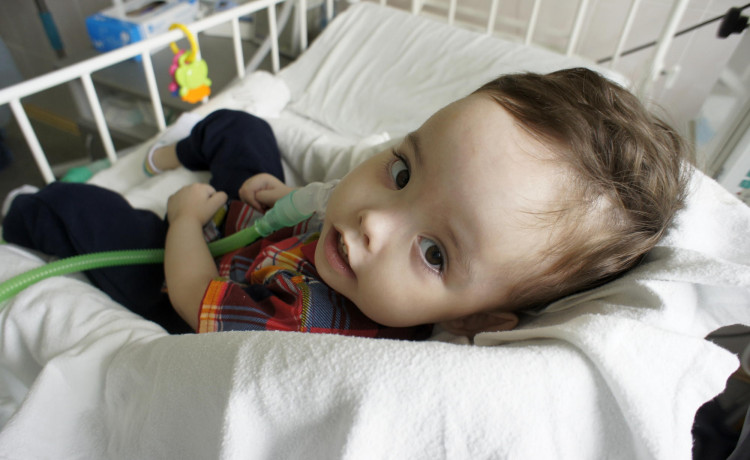 Болезнь «арестовала» двухлетнего Лёву