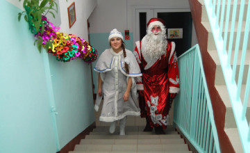 Деды Морозы и Снегурочки отправляются исполнять желания