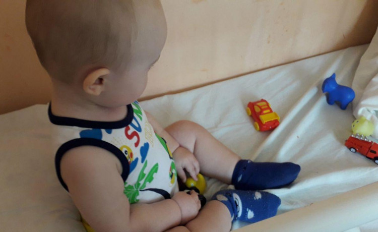 Малыш оказался в больнице без мамы, но благодаря вам не остался один