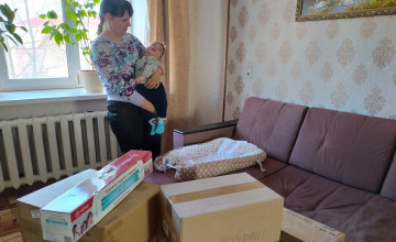 Первые чудеса приехали к Артёму в коробках