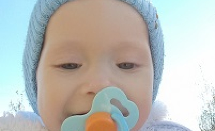 Первый год жизни и две операции на сердце: маленькой Жене нужно большое чудо