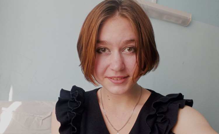 Болезнь запретила Лизе чувствовать — помогите девушке вырваться