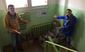 Влюбленная пара собрала тонну макулатуры, чтобы помочь маленькому пермяку