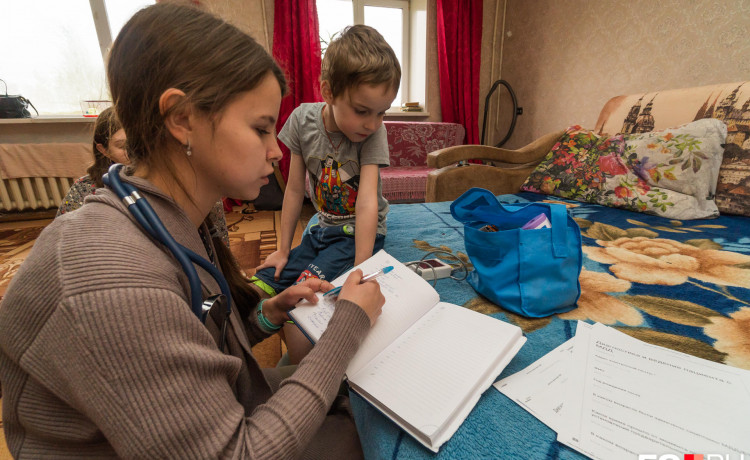 «Я могу помочь ребёнку даже с неизлечимым заболеванием»: как врачи Службы качества жизни дарят больше жизни детям