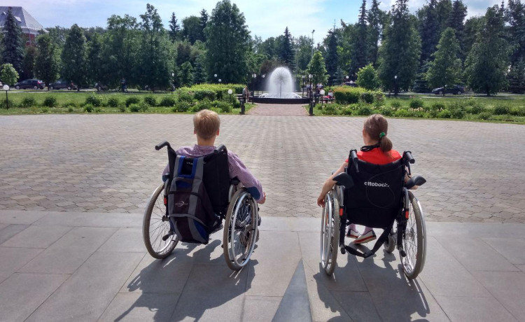 Фонд «Дедморозим» издаст учебники по возвращению будущего сиротам-инвалидам