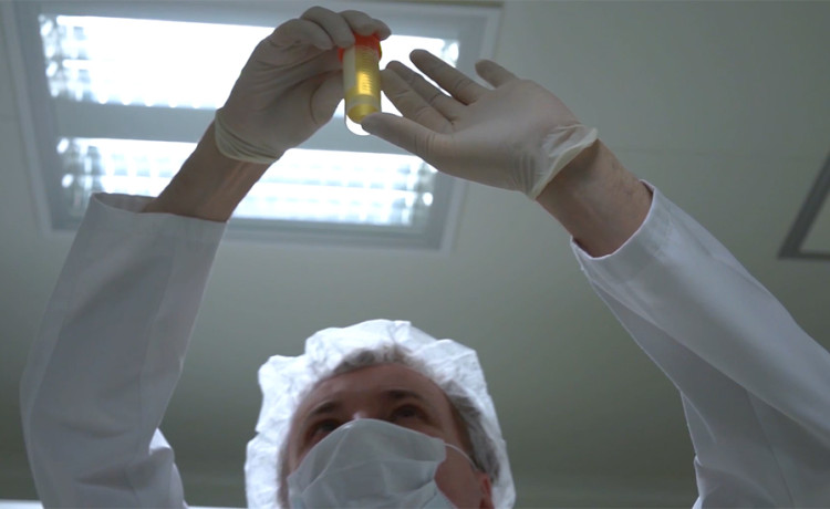 Как жить с тяжёлым заболеванием? Смотрим кино и обсуждаем с Машей Баженовой, координатором «Дедморозим»