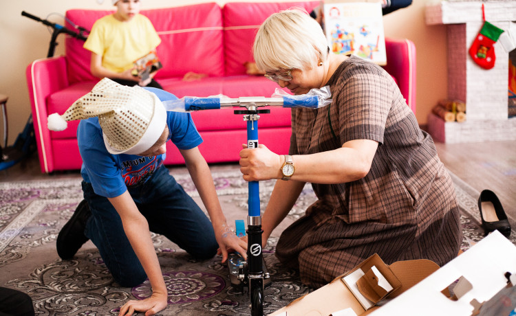 Под Новый год пермяки исполнят желания сирот с инвалидностью и поддержат сотрудников интернатов, которые два года работают вахтами