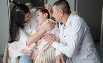 Илона не видит и не слышит, но чувствует — помогите ей ощутить заботу близких