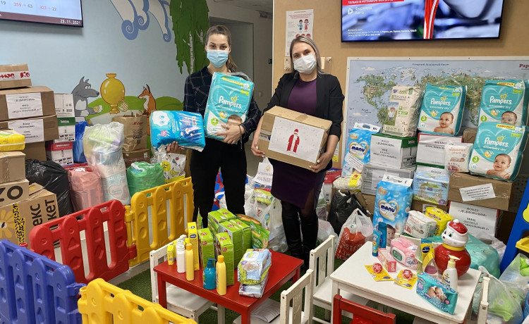 Пермяки собрали 4,5 тысячи подгузников, чтобы помочь детям-сиротам в больницах быстрее идти на поправку