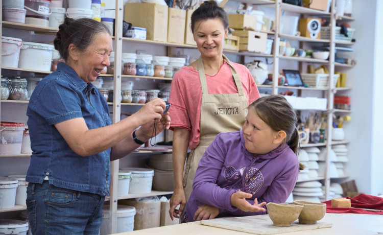 Как творчество придаёт сил Рите и её маме