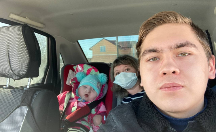 «На душе после поездки хорошо»: автоволонтёр помог маленькой Ксюше добраться до стоматолога