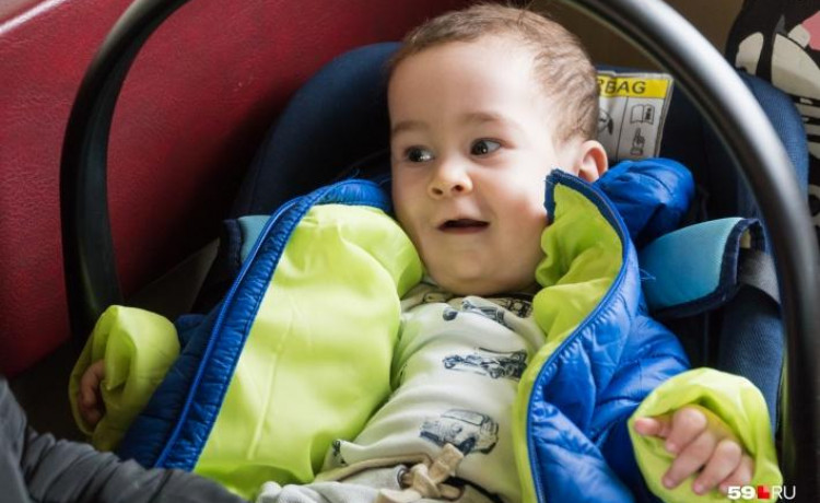 «Он будет жить». Пермячка возит сына на экспериментальное лечение в Екатеринбург и верит в чудо