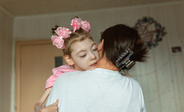 Сильной маме нужна ваша поддержка, чтобы не останавливаться в заботе о дочке