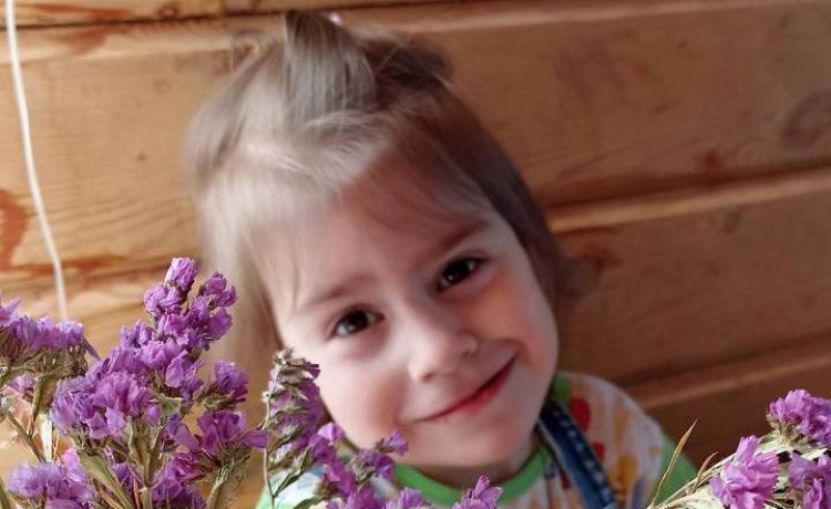 Помогите Юле показать язык болезни