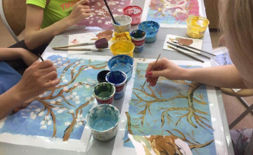 В паллиативном отделении зацвёл миндаль