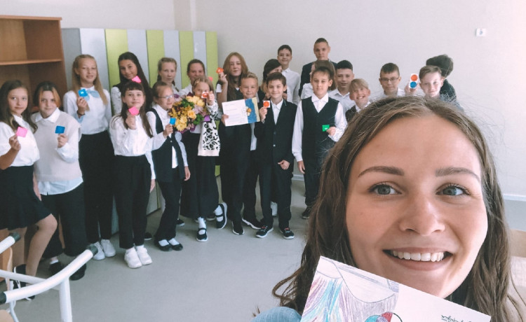 С 27 августа начинается выдача сувениров для участников акции «Цветы жизни»