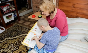 «Дедморозим» ищет чудесных нянь