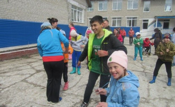 Помогают не по-детски