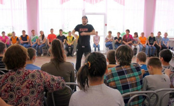 Мальчишки на танцполе