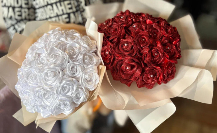 «Делает цветы из лент и ставит забор»: пермячка растит четверых детей и ведёт блог про сына с ДЦП