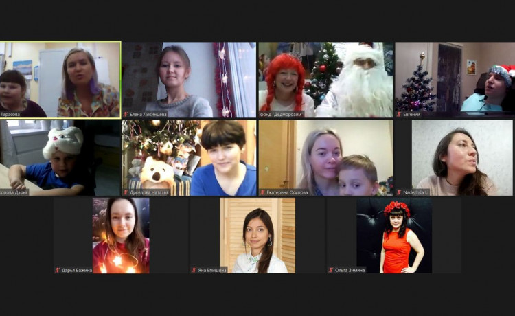 В «Дедморозим» устроили новогодний квартирник вместо ёлки