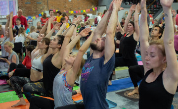 Участники йога-марафона помогут дышать детям с тяжёлыми заболеваниями