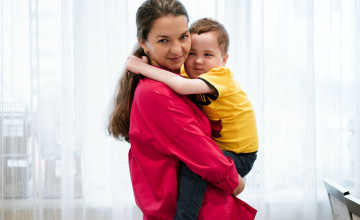 Мама стала донором костного мозга для своего сына и рассказала, почему этого не стоит бояться