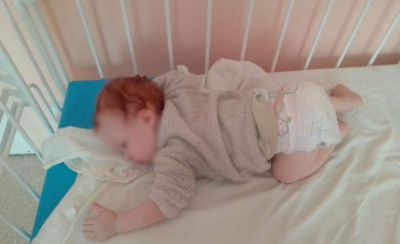 Благодаря больничной маме Стёпа стал улыбаться и сделал первый шаг