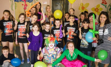 Ребятам из приюта устроили самый обычный День именинника