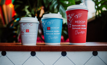 Большое детское спасибо в каждом стаканчике Red Cup!