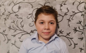 Врачи подозревают у Димы болезнь, из-за которой он может перестать ходить. Без вашей поддержки не обойтись!