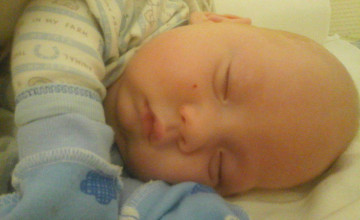 Ярославу на выписку из роддома нужен комплект чудес