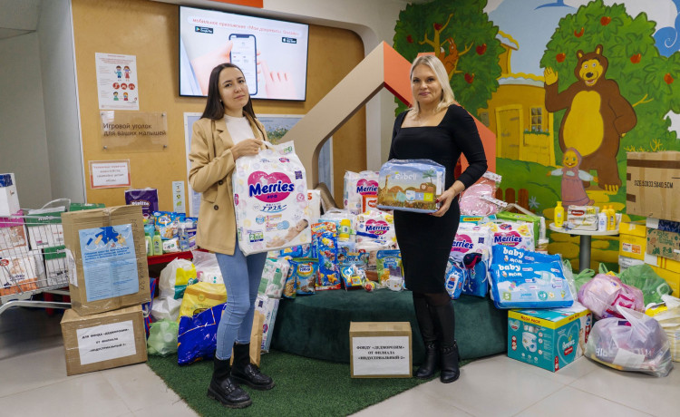 Вязаные носки, подгузники и салфетки: больше тысячи жителей Пермского края позаботились о малышах в больницах