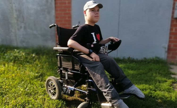 Из инвалидной коляски в гоночный автомобиль