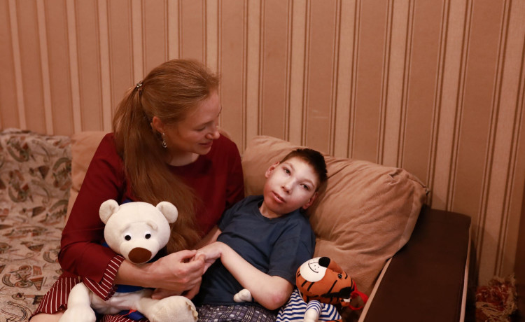 Станьте Дедом Морозом для Кирилла и его семьи