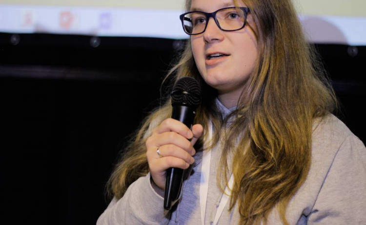 Почему так важно заботиться о малышах-сиротах в больницах? Отвечают пермяки