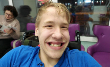 Как Вася зубы показал