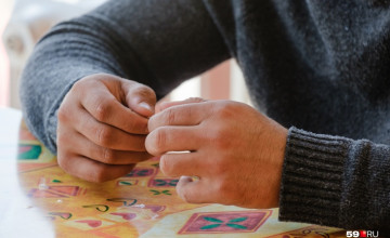 «Я настаивал на том, чтобы оставить малыша». История молодого папы, который уберёг новорождённую дочку от детдома