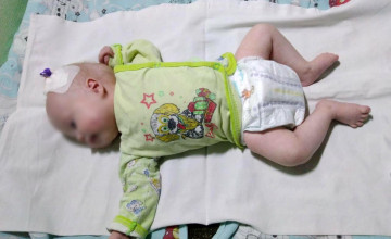 На руках у больничной мамы