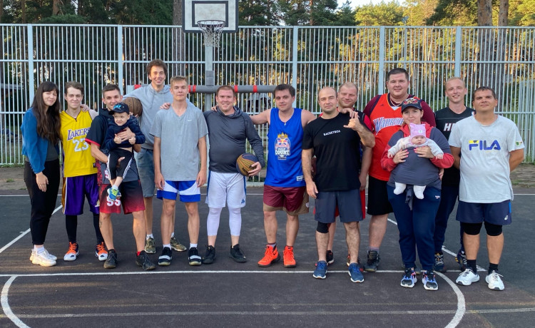 Сапы, баскетбол и йога: как чудо-спринтеры возвращают будущее сиротам с инвалидностью