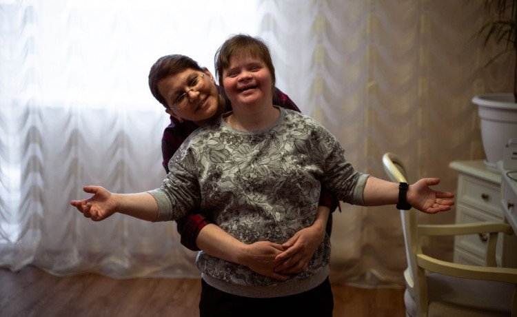 Вакансия: ищем специалистов, которые помогут вернуть будущее сиротам с инвалидностью