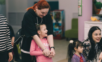 Девочка, которая не могла есть и дышать, пойдёт в школу