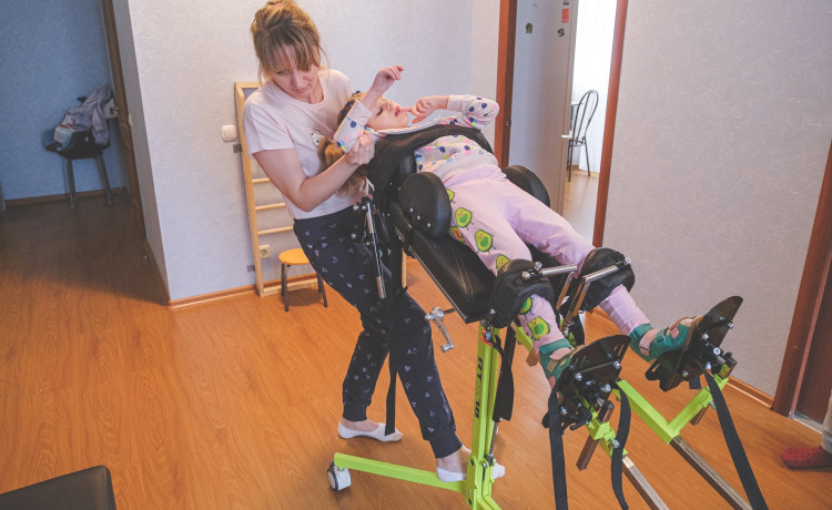 «Дедморозим» разыскивает нянь для детей в Пермском крае — сделайте репост⭐️