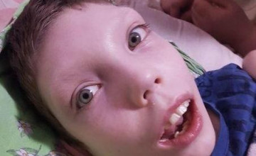 Саша вернулся к маме, чтобы никогда не расставаться