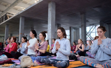 Участники йога-марафона «Дышать» обеспечили детей дыханием в Новом году