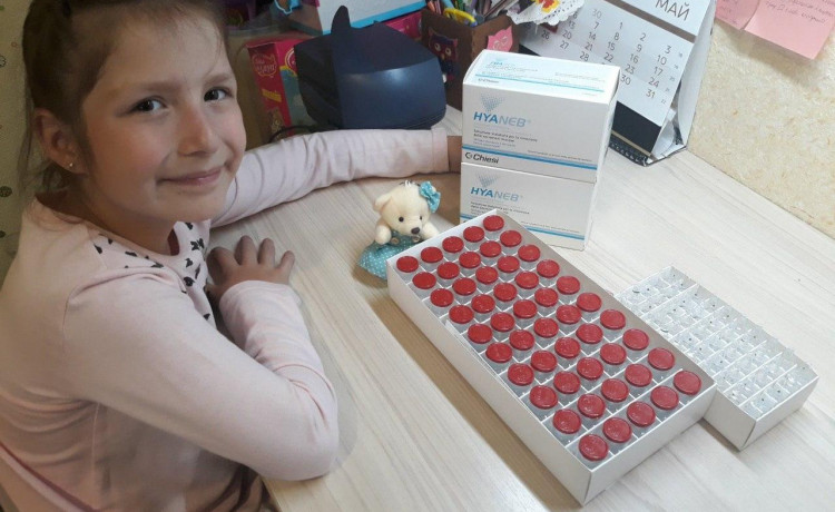 Соня получила первую партию лекарства благодаря вам